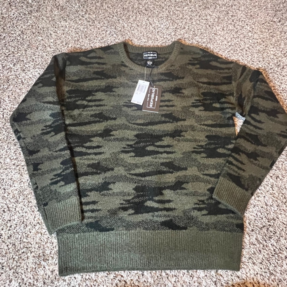 For The Republic Men Camo Green Black Crewneck Sweater 6690416M‎ Size S NEW